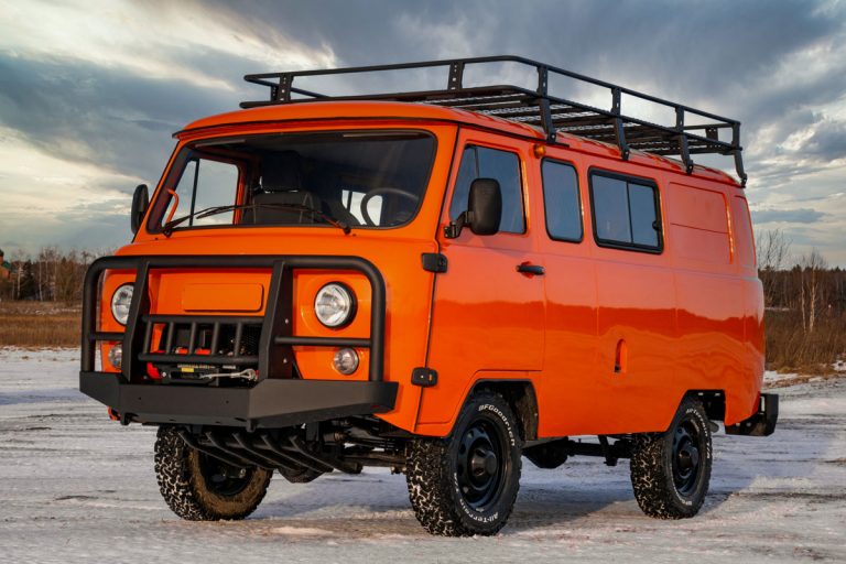 uaz-combi-big-orange