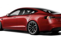 Tesla-Model-S-Plaid-001