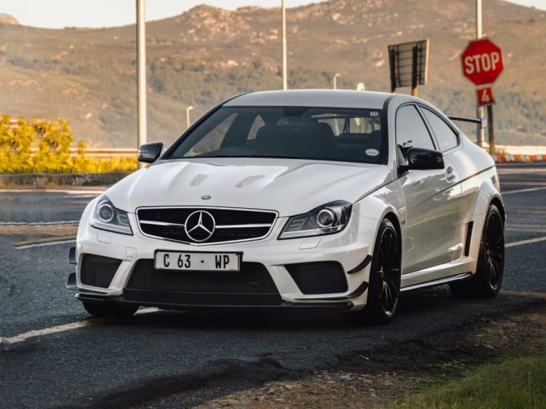 Mercedes C63 AMG