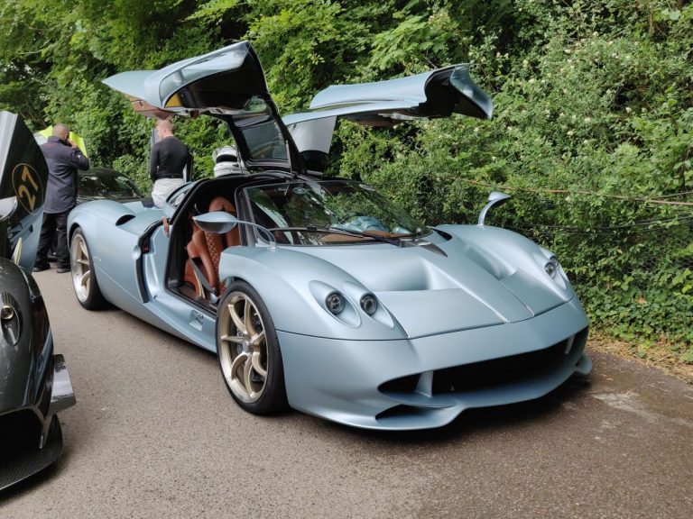 Pagani Huayra Codalunga