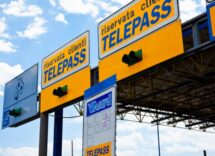 come posizionare il telepass sul parabrezza