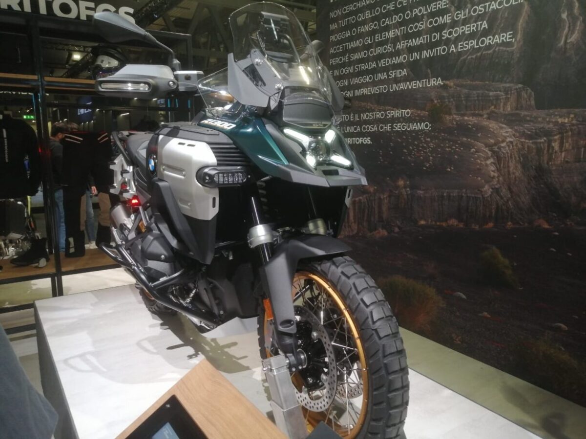 bmw r1300gs 1200x900