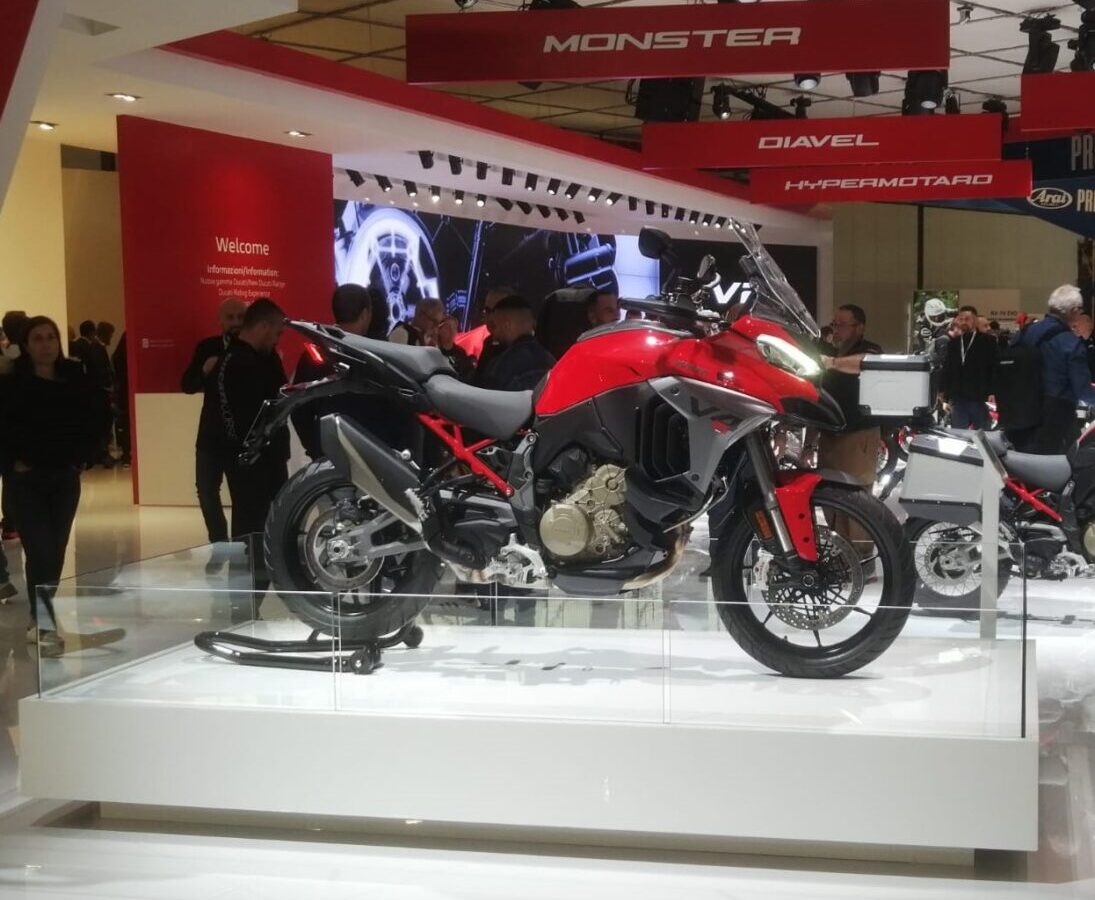 ducati multistrada v4 1095x900