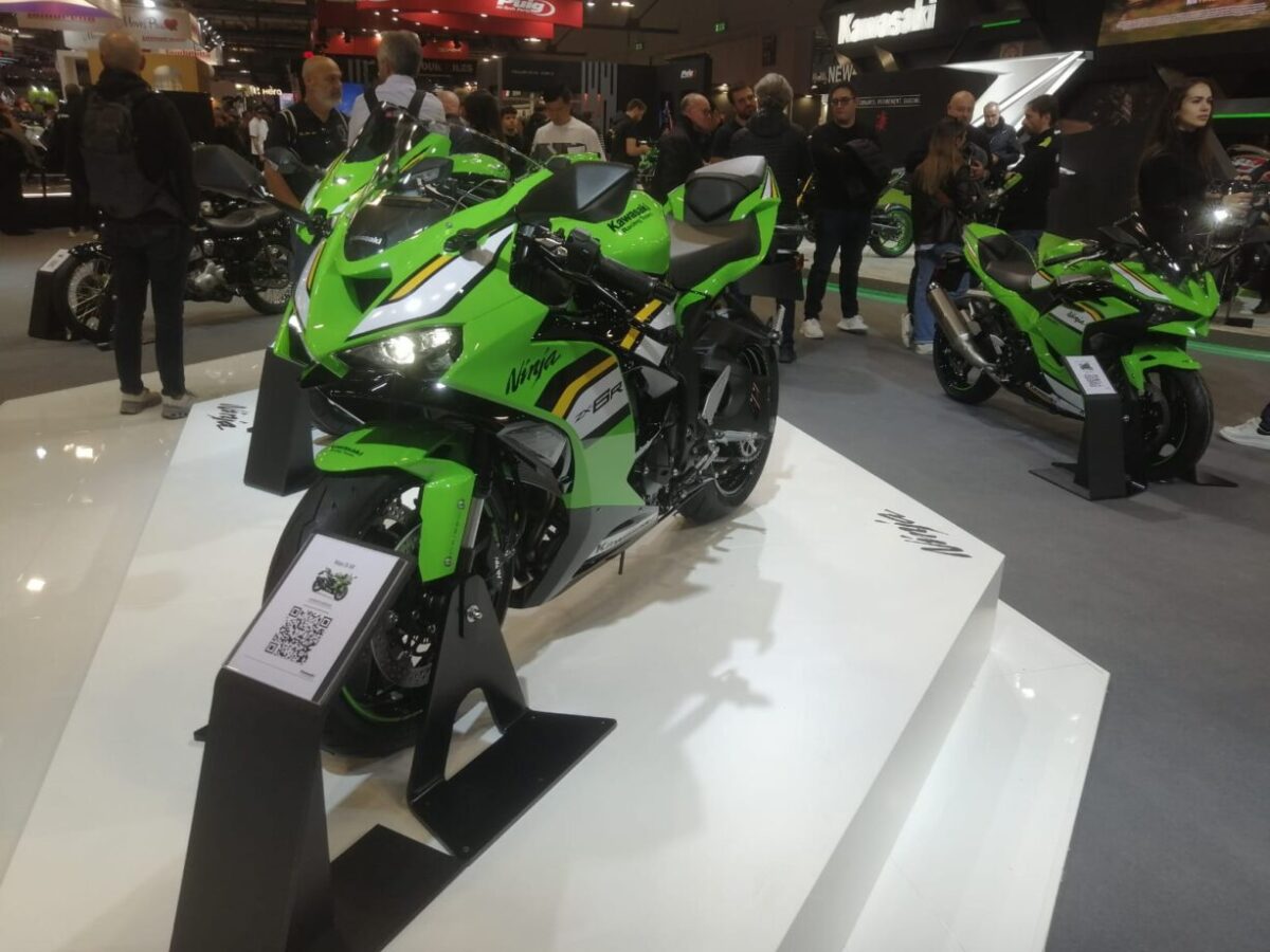 kawasaki zx 6 r 1200x900